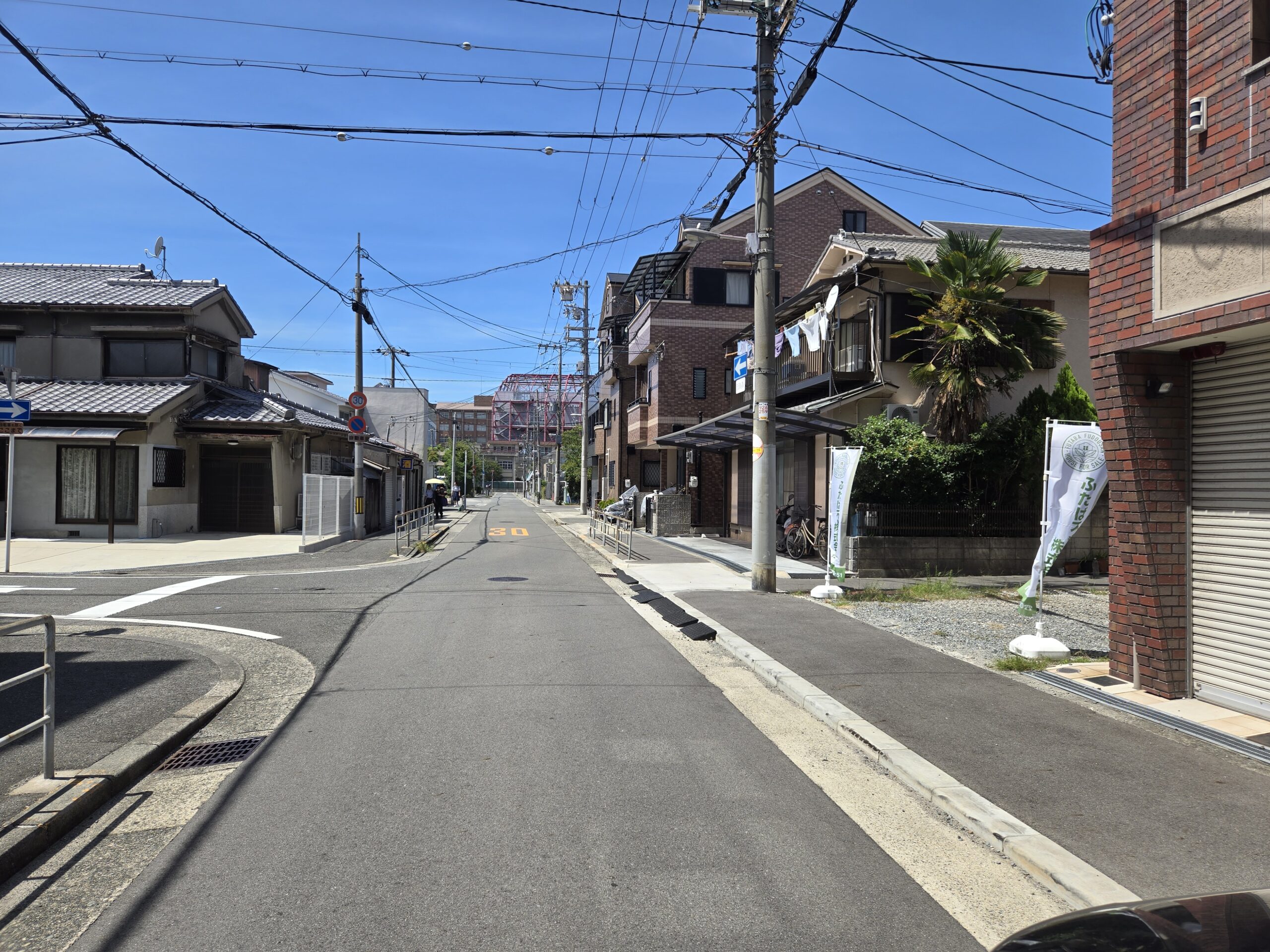 南西側 前面道路